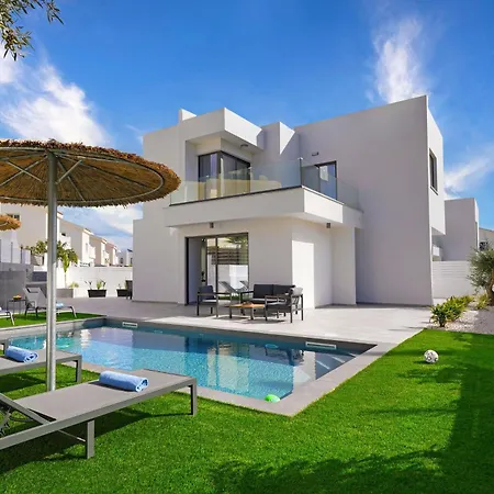 Vitalia - 3 En-suite Beds With Private Pool * Паралимни