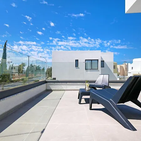 וילה Vitalia - 3 En-suite Beds With Private Pool פאראלימני