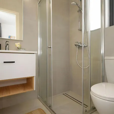 Semesterbostad Vitalia - 3 En-suite Beds With Private Pool