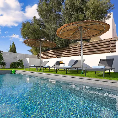 Semesterbostad Vitalia - 3 En-suite Beds With Private Pool