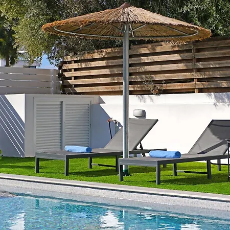 Semesterbostad Vitalia - 3 En-suite Beds With Private Pool *