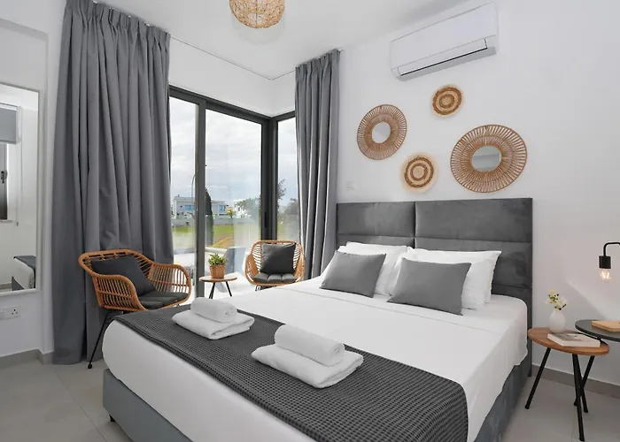 Villa Vitalia - 3 En-suite Beds With Private Pool *