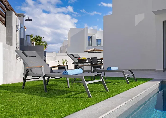 Vitalia - 3 En-suite Beds With Private Pool Villa