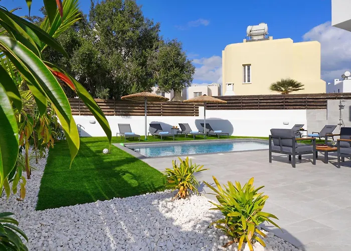 Vitalia - 3 En-suite Beds With Private Pool